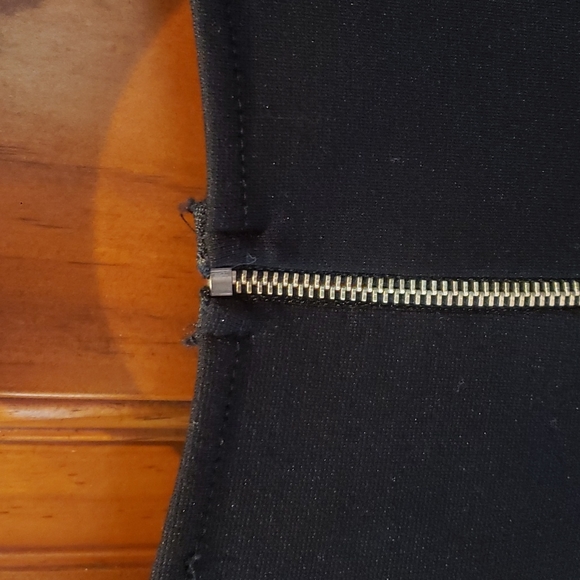 Dress - Picture 3 of 4